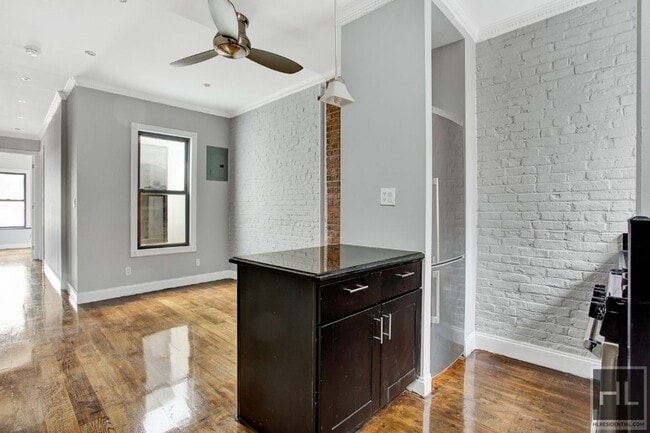Building Photo - W 52ND ST. Unit 11E Rental