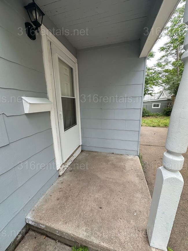 Photo - $1150- 3 bed 1 bath - Single Family Home