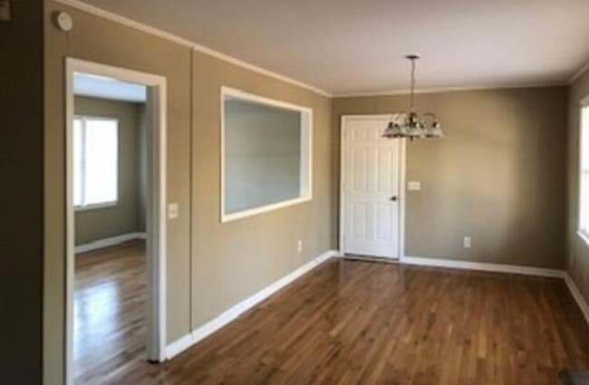 304 Hickory Ridge Dr