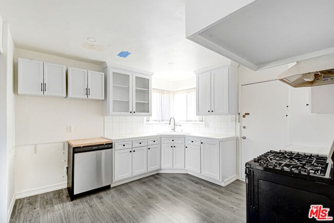 Photo - 830 Hill St Unit D