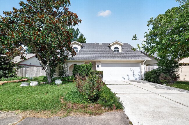 1119 Pinecroft Dr
