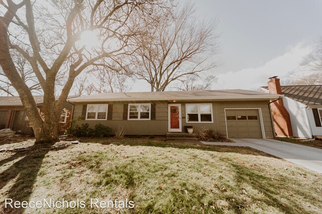 3 br, 1.5 bath House - 5814 Russell Street - 3 br, 1.5 bath House - 5814 Russell Street