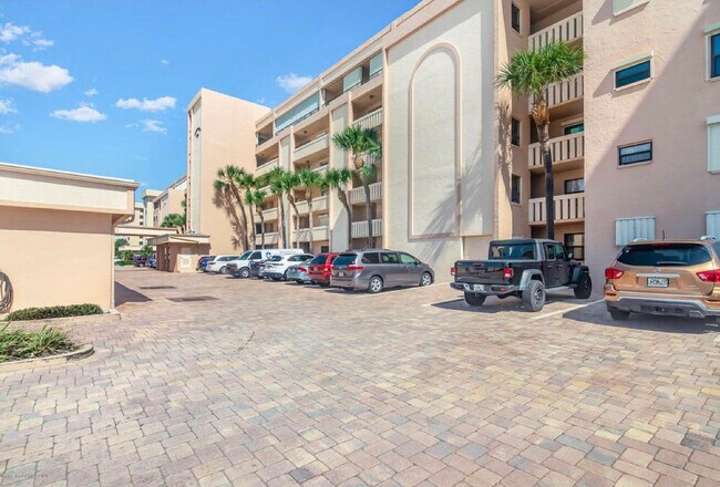 Photo - 995 N Highway A1A Unidad 506