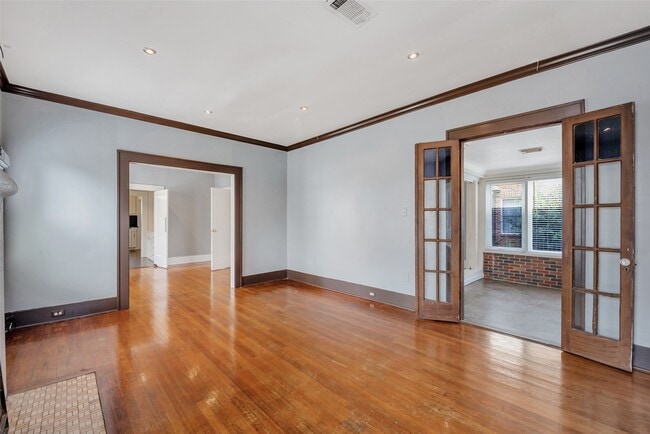 Photo - 2511 Barbee St