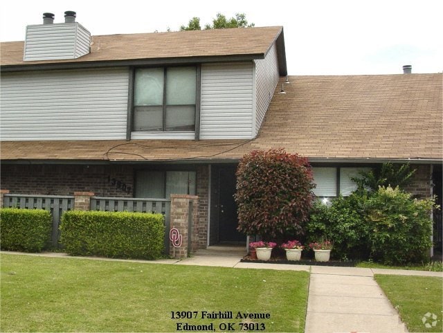 Building Photo - 13907 Fairhill Ave Rental