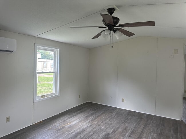 Photo - 251 Pebble Rock Cir