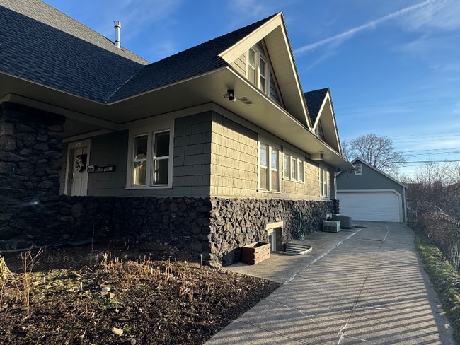 Photo - 615 W Waverly Pl