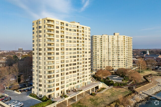 Photo - Windward Towers