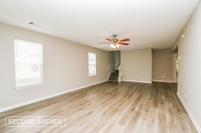 Photo - 1710 Riverchase Cir NE