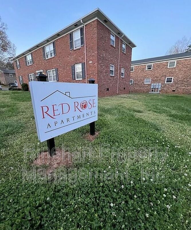 Photo - 417 Plantation Rd