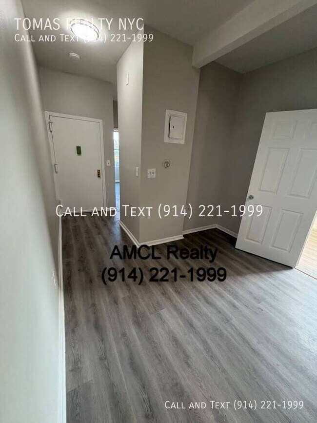 Photo - 149 W 5th St