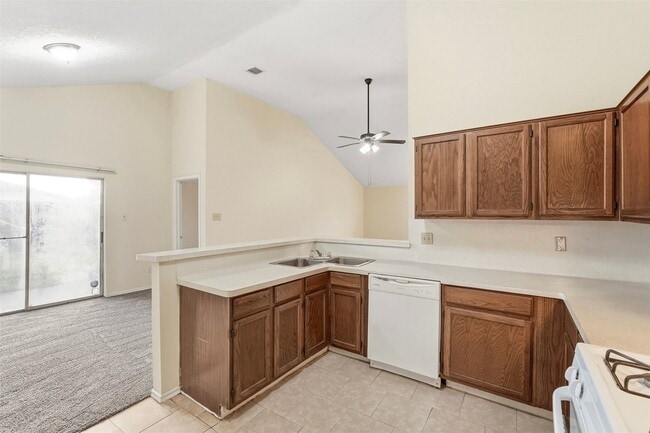 Photo - 1431 Stevenage Ln