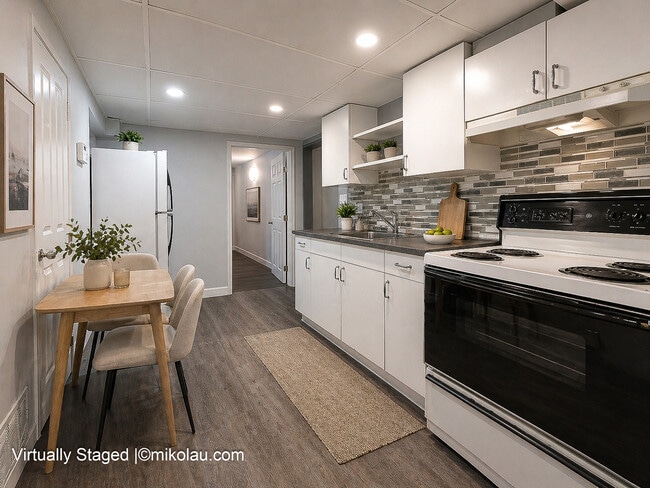 Photo - 7743 Coquitlam St