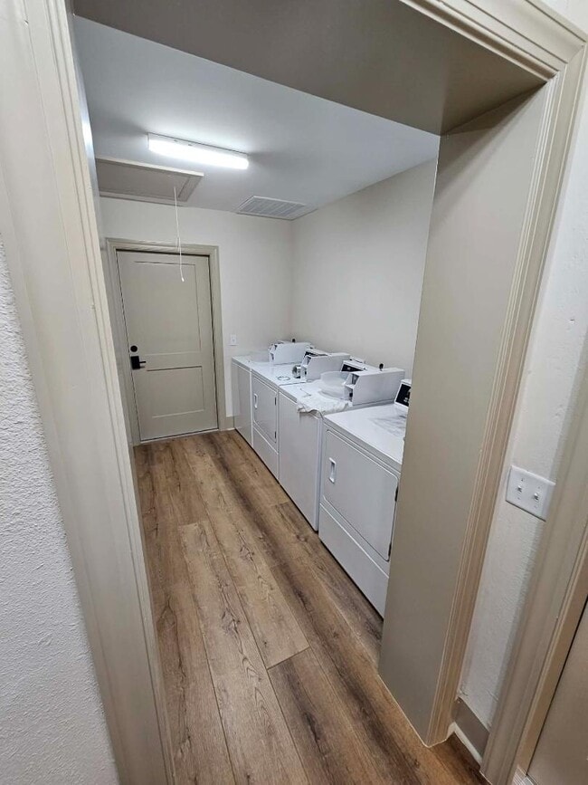 Photo - 152 E Orange St