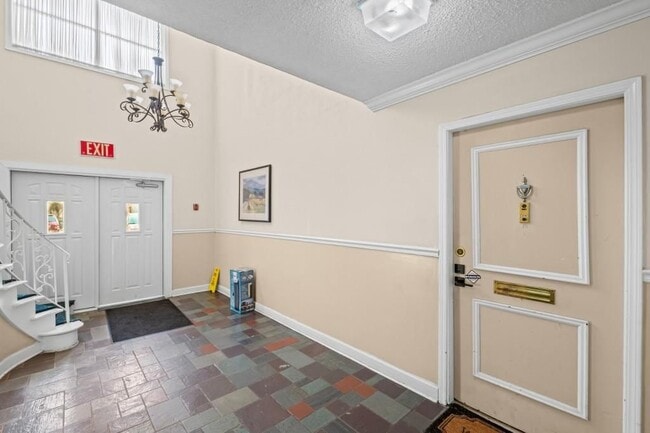 Photo - 6851 Roswell Rd NE