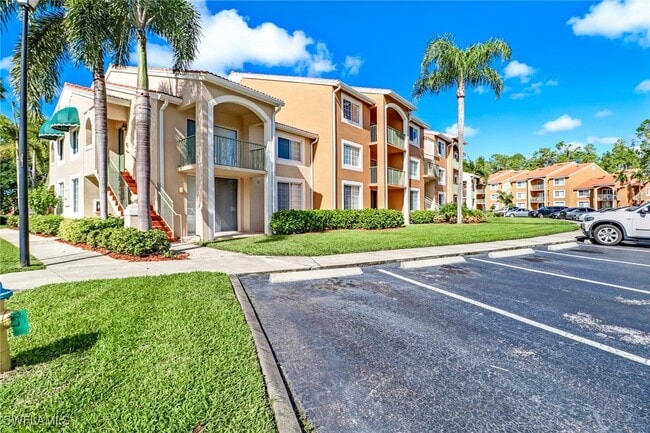 Building Photo - 1265 Wildwood Lakes Blvd Unit 106