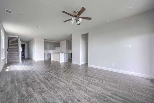 Photo - Gorgeous 4 bed 2.5 bath In AnaCapri