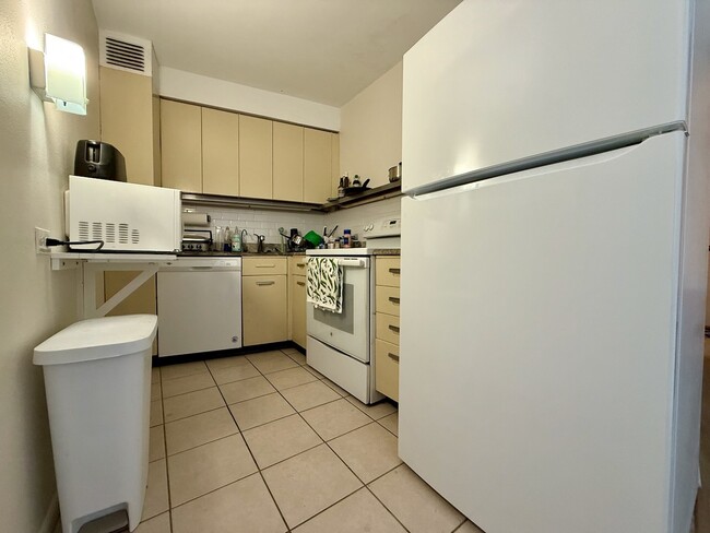 Photo - 300 N State St Unit 4603