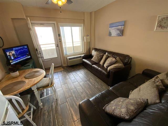 Photo - 5300 Boardwalk Unit 220