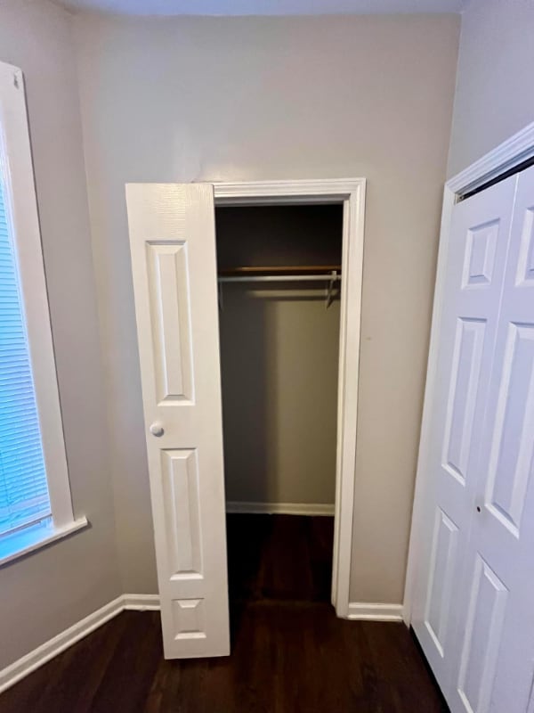 Photo - 909 N Hamlin Ave