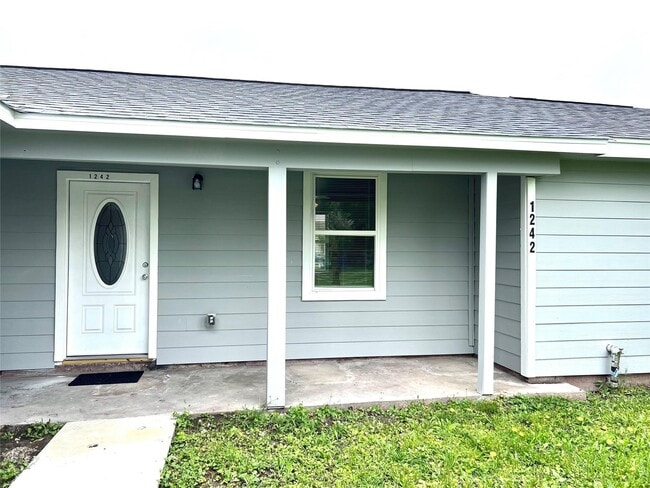 Photo - 1242 Chevy Chase Dr