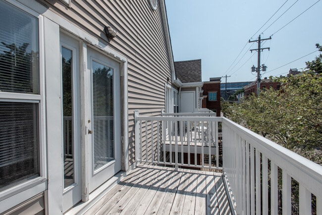 Photo - Walk to UC & UC Medical | 1BR/2BR Apartments