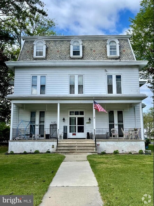 Building Photo - 125 W Commerce St Unit 8-8 Rental