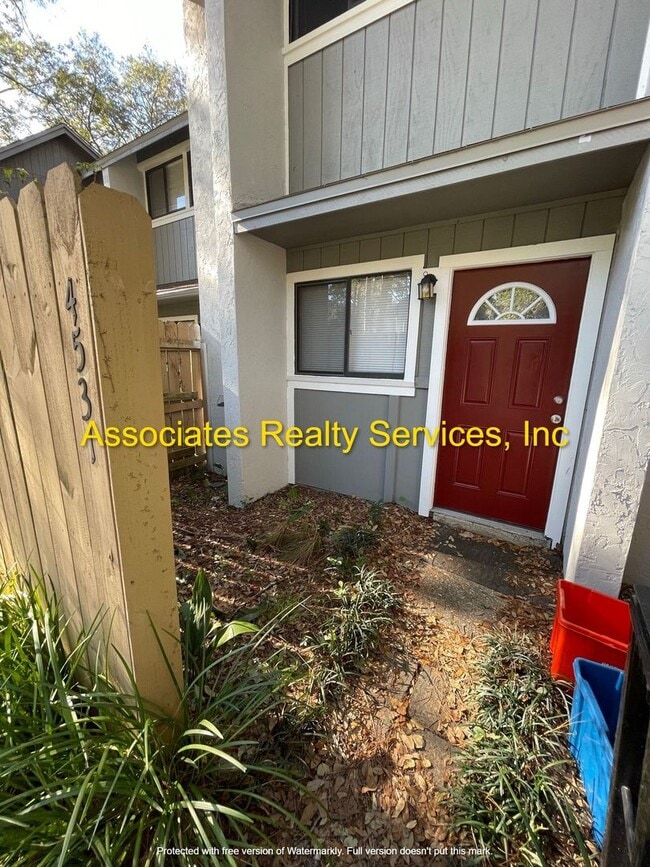 Photo - End Unit in Bellamy Forge!