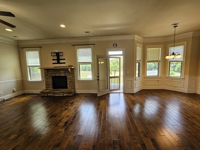Photo - 416 Sunnybrook Ln