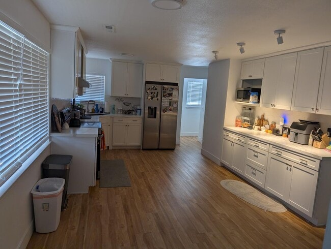 Photo - 1045 Washington St