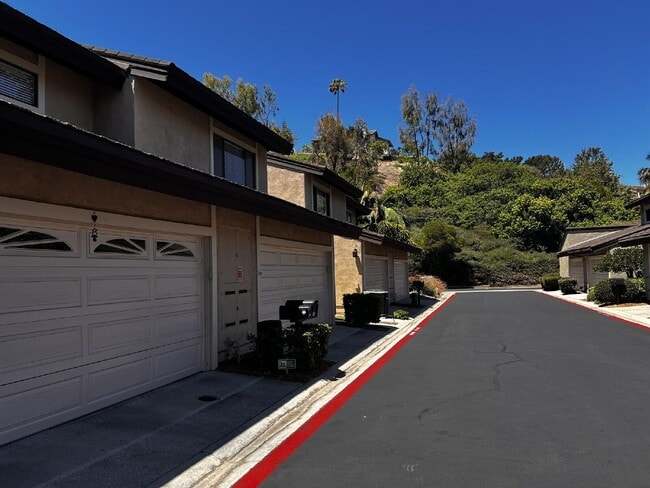 Photo - 4705 Birchwood Cir