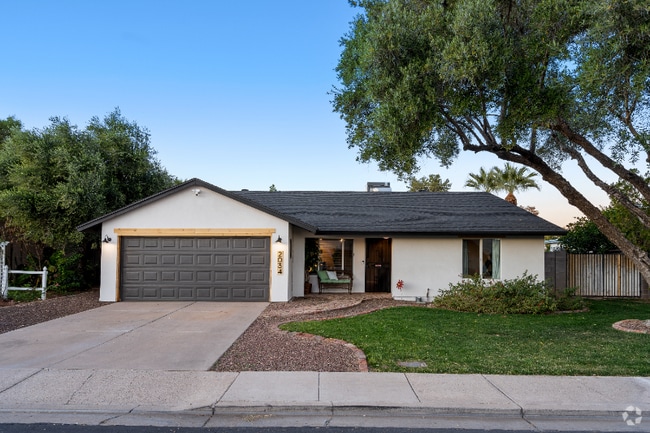 Building Photo - 2034 W Pampa Cir Rental