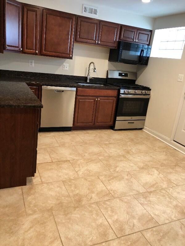 Photo - 1913 Searles Rd