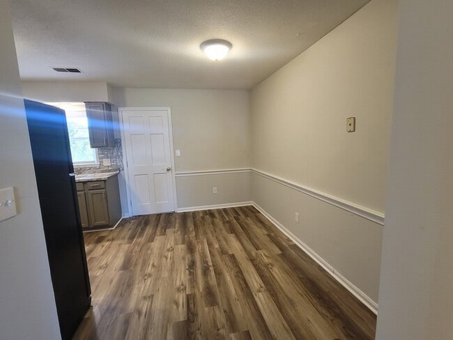 Photo - 105 Plaza Oaks Rd