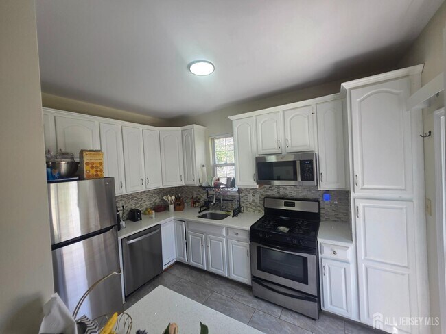 Photo - 1301 Dahlia Cir
