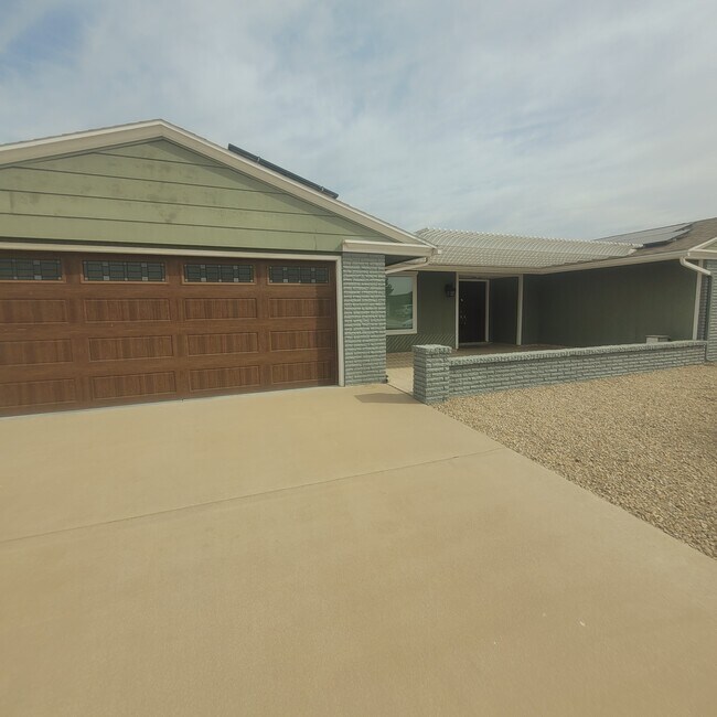 Building Photo - 14014 N Cameo Dr