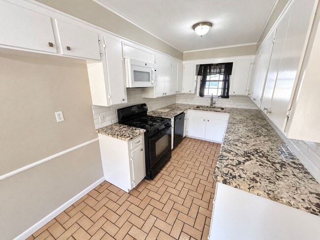 2532 La Vonne Cir