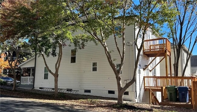 Photo - 559 Angier Ave NE