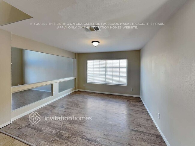 Photo - 557 Leap Frog Ave