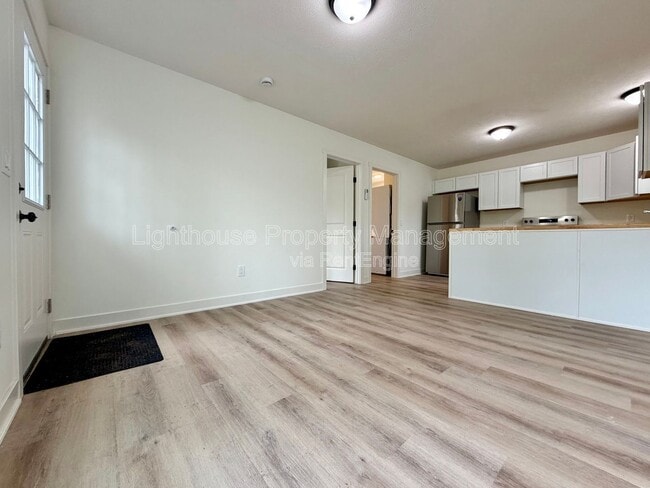 Photo - 310 Allen Ave