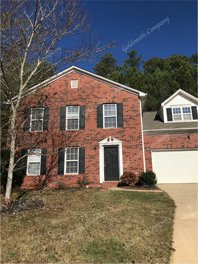 Building Photo - "Spacious 4-Bed Gem in Mauldin with Granite Kitchen & Cozy Fireplace!"