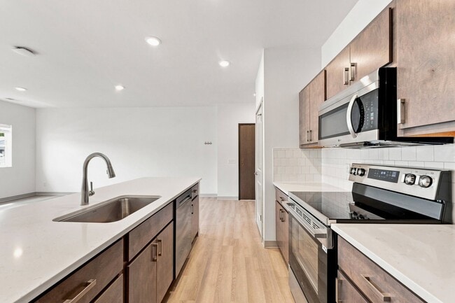 Riverbend Flats Apartments
