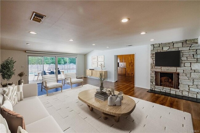 Photo - 784 Lockearn St