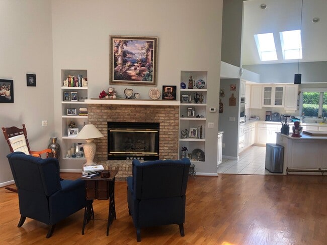 Photo - 1548 Glenlake Cir