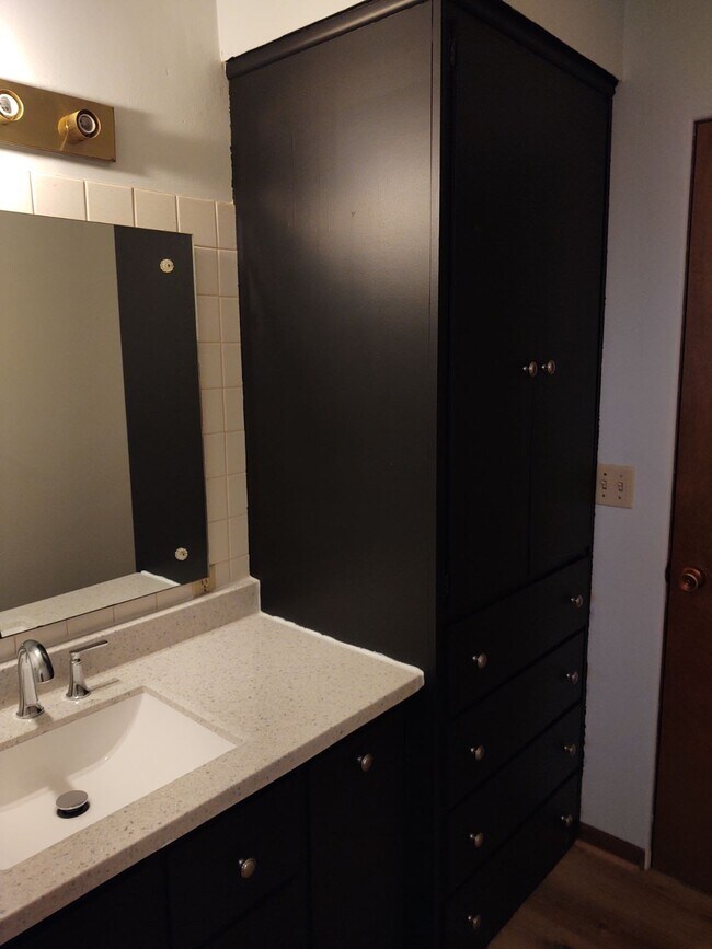 Photo - 302 S John St