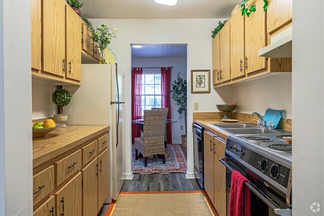 1BR, 1BA - 790SF - BL-4