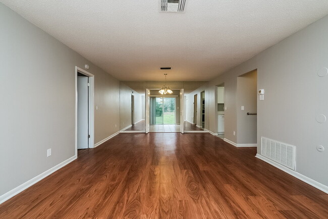 Photo - 9350 Bayside Ct