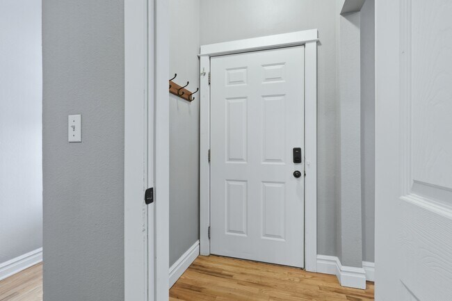 Photo - 1032 28th St