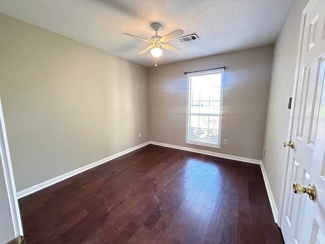 Photo - 6688 Laurel Valley Dr