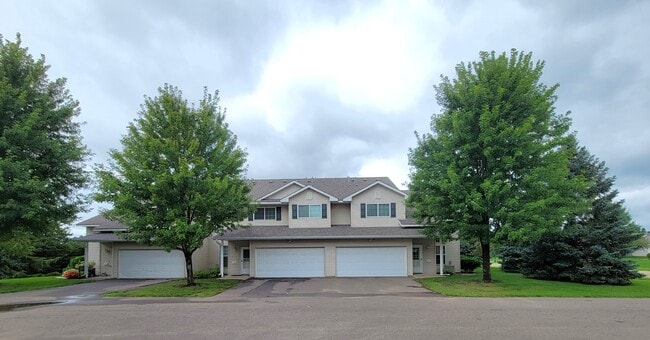 Photo - 10 Bridgewater Trl